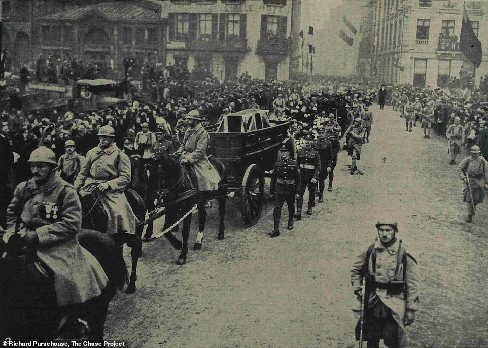 The Unknown Warrior is Escorted through Boulogne by the French 8eme Régiment