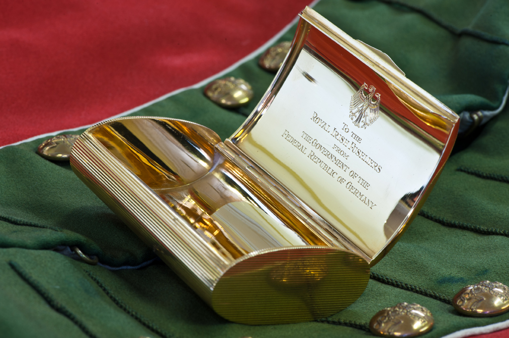 Gold snuff box presented to the 1st Battalion The Royal Irish Fusiliers in 1953. Image © Copyright RHQ R IRISH.