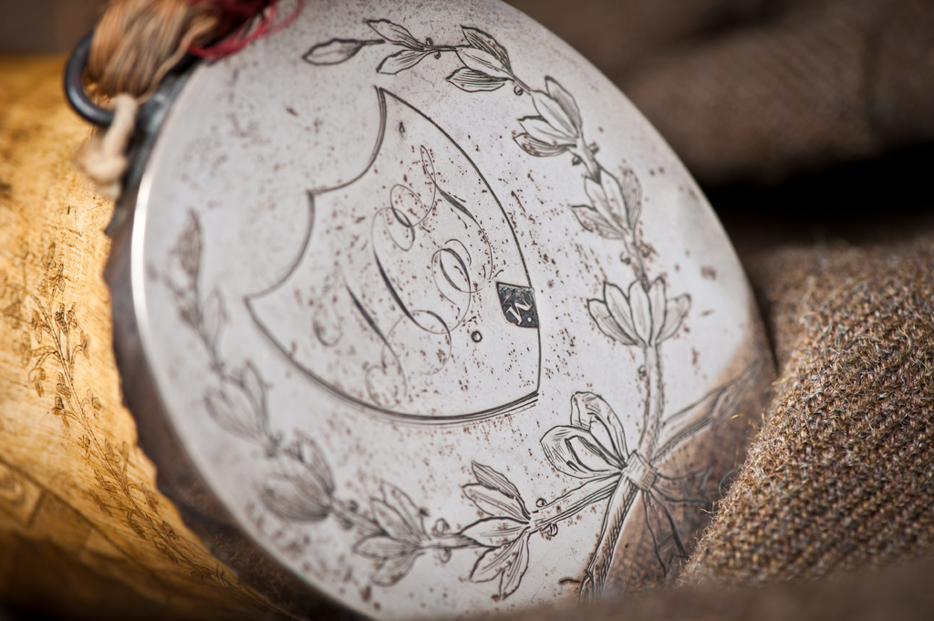 Detail of Captain Charlton Smith’s powder horn
